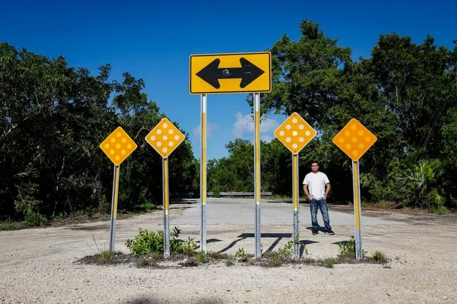 テスラの事故データ、隠されてた?ハッカーが暴いた真実