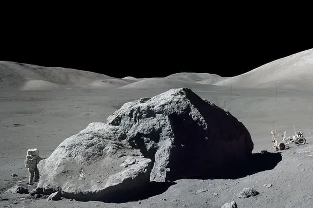 宇宙のどこかから生命がやってきた？地球の命のはじまりを見直す話